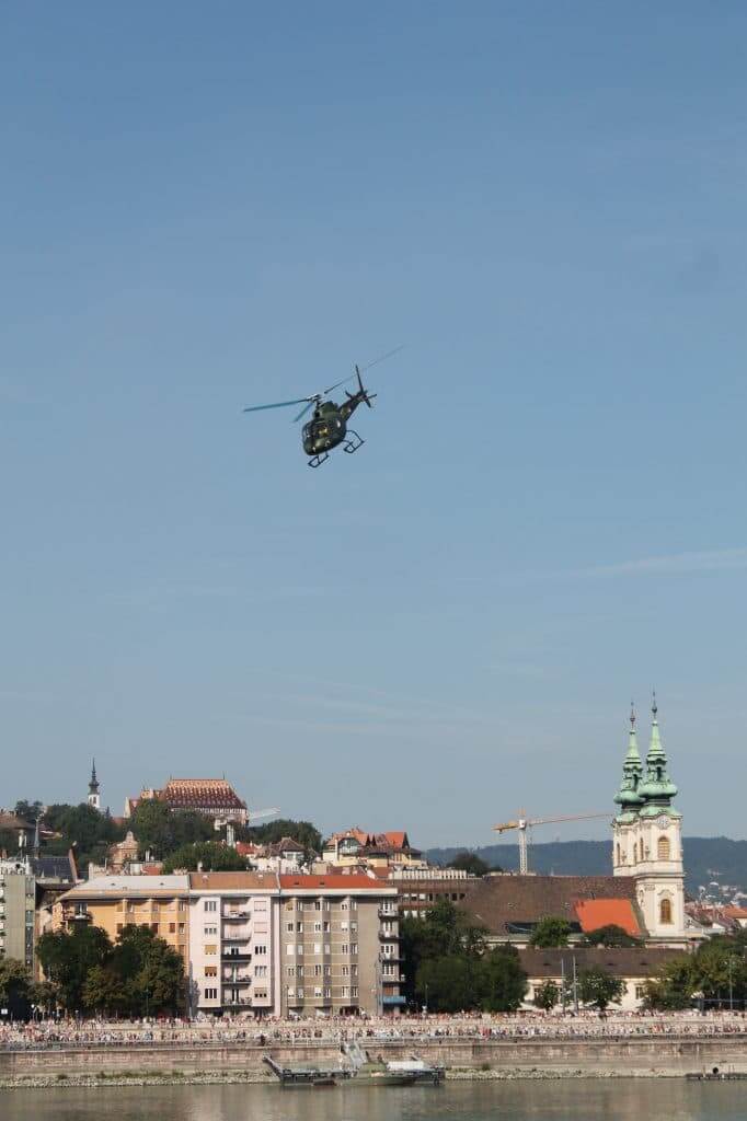 Fête nationale à Budapest, show des hélicoptères