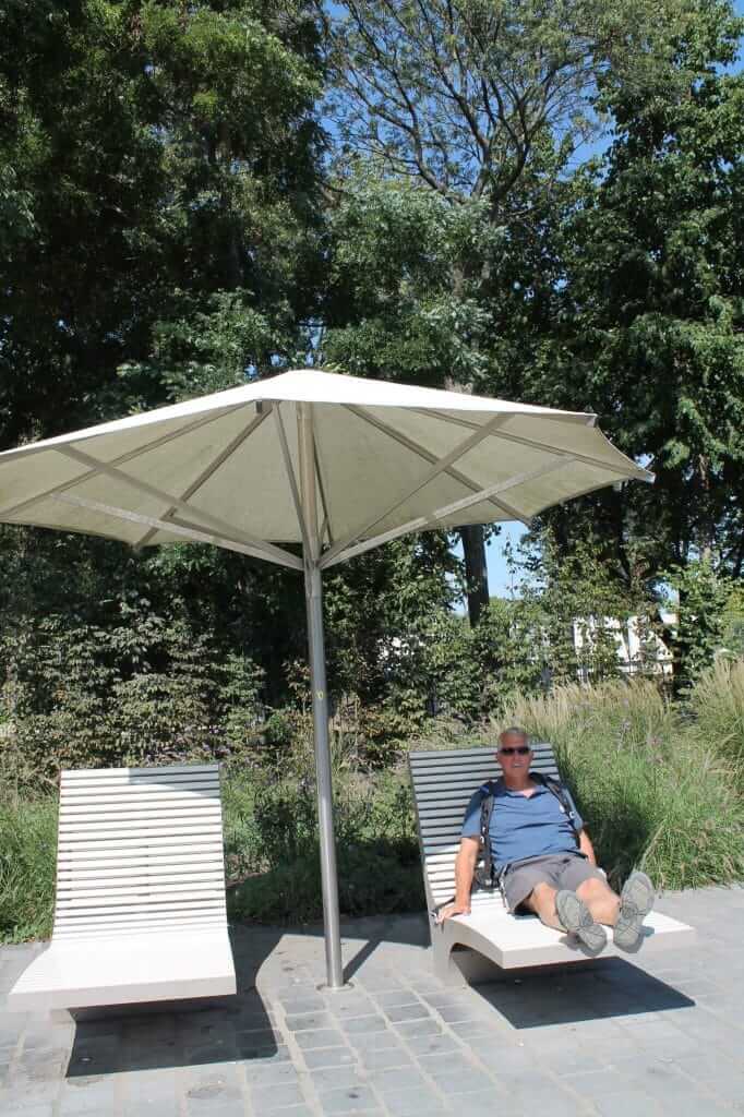 sièges dans le parc marguerite à Budapest