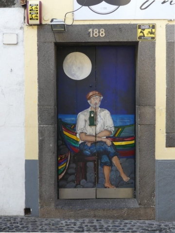 Funchal Vieille ville porte décorée (1) Porte décorée d'un pêcheur à Funchal