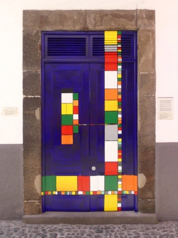 Funchal Vieille ville porte décorée (15) porte décorée à Funchal à Madère