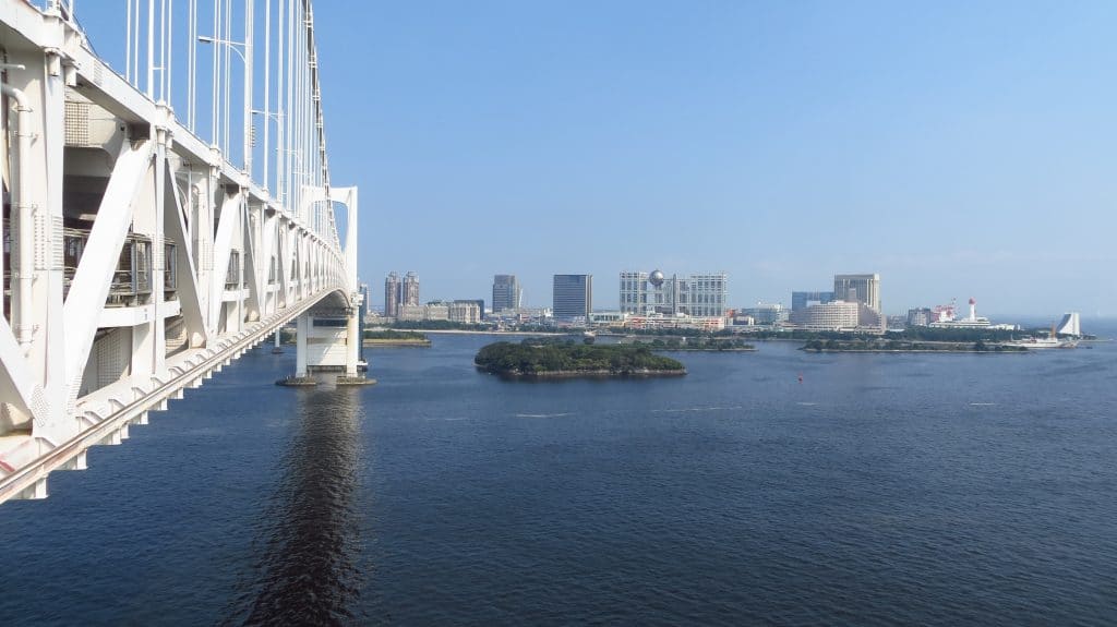 Rainbow Bridge menant à Odaiba