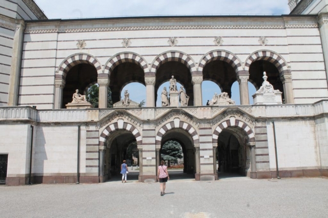 Cimetière monumentale de Milan porche d'entrée Cimetière monumentale de Milan porche d'entrée