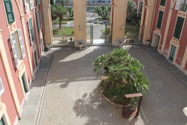 Cour intérieure du palazzo reale à Gênes our intérieure du palazzo reale à Gênes