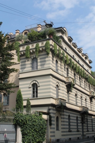 Immeuble dans le quartier de Brera à Milan Immeuble dans le quartier de Brera à Milan