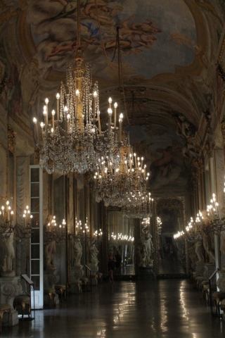 Intérieur du Palazzo reale à Gênes (3) Intérieur du Palazzo reale à Gênes (3)