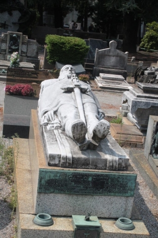 Tombes dans le cimetière monumental de Milan (10) Tombes dans le cimetière monumental de Milan (10)