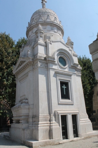 Tombes dans le cimetière monumental de Milan (15) Tombes dans le cimetière monumental de Milan (15)