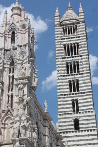 Campanile de la cathédrale de sienne Campanile de la cathédrale de sienne