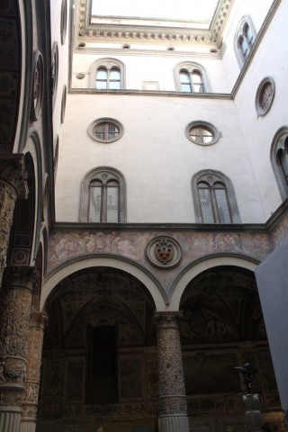 Cour intérieur du Palazzo Vecchio à Florence (2) Cour intérieur du Palazzo Vecchio à Florence (2)