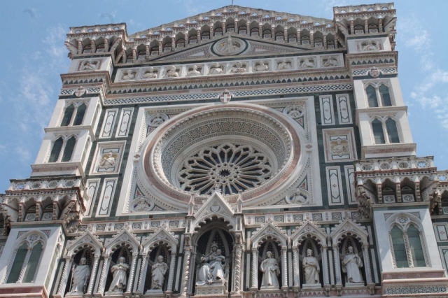 Détail de l'entrée du Duomo à Florence Détail de l'entrée du Duomo à Florence