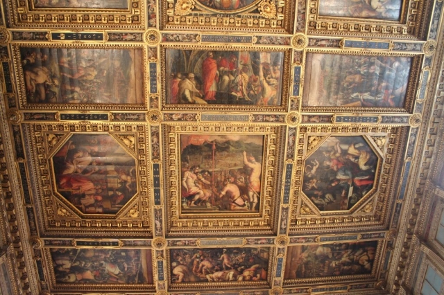 Plafond à l'intérieur du Palazzo Vecchio à Florence (2) Plafond à l'intérieur du Palazzo Vecchio à Florence (2)