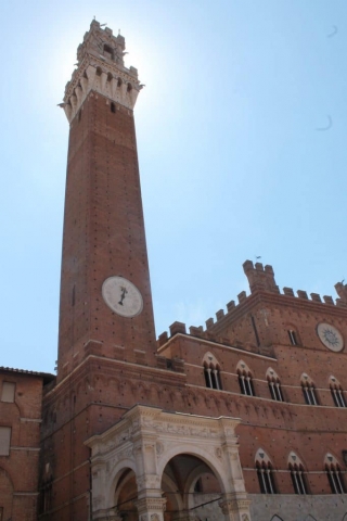 Torre del Mangia à Sienne Torre del Mangia à Sienne