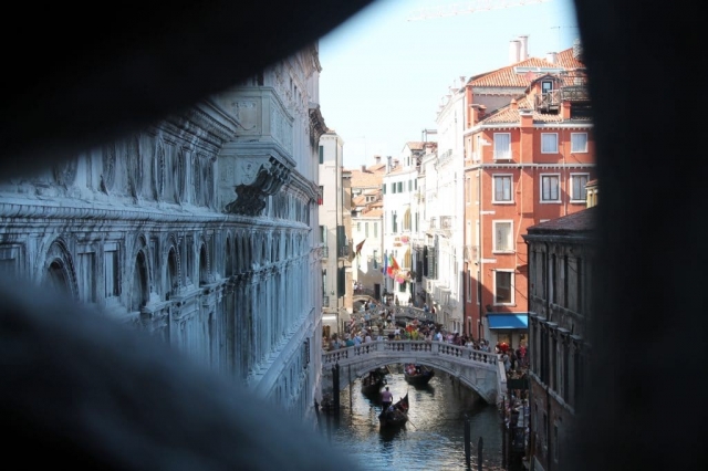 Du pont de soupirs Du pont de soupirs