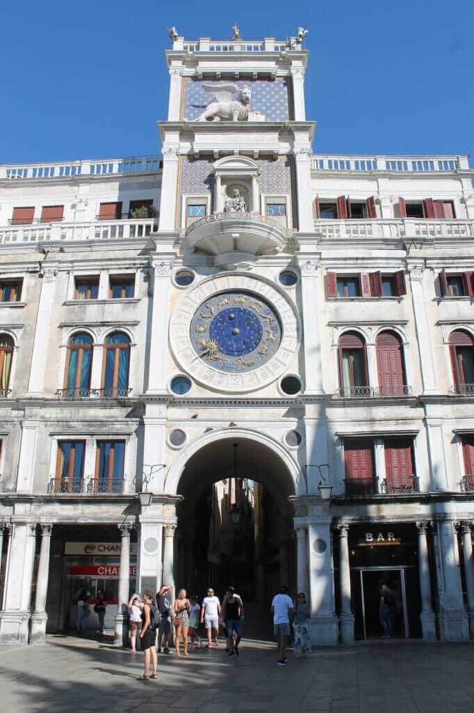 La tour de l'horloge à Venise