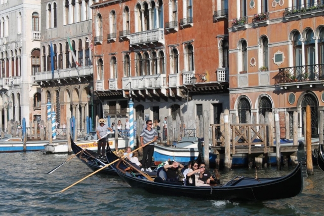 Les gondoles à Venise (6) Les gondoles à Venise