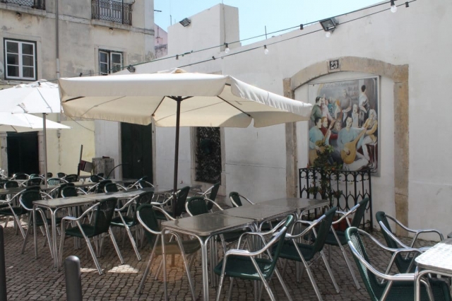 Rues et ruelles dans l'Alfama à Lisbonne