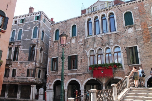 au détour d'une rue à Venise (5) au détour d'une rue à Venise