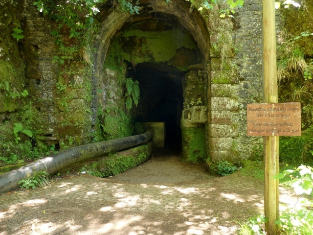 Madère randonnée des 25 fontaines Tunnel