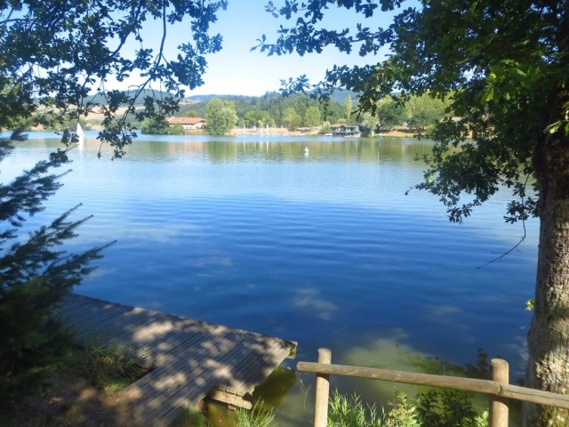 Vue sur La Voisinée au lac des sapins