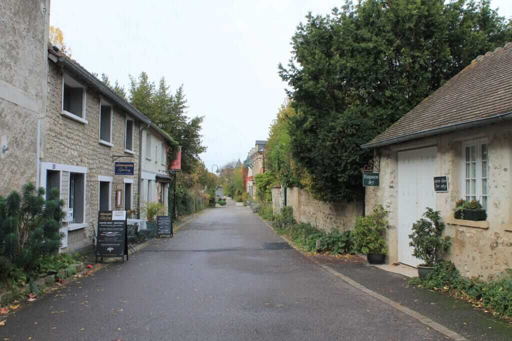 Rue pricipale de Giverny