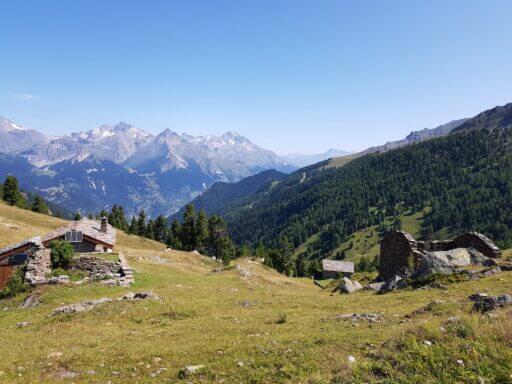 Paysage entre Le jeu et Route du Fréjus