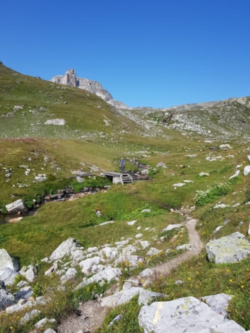 Pont de bois en montant au refuge du Thabor Pont de bois en montant au refuge du Thabor