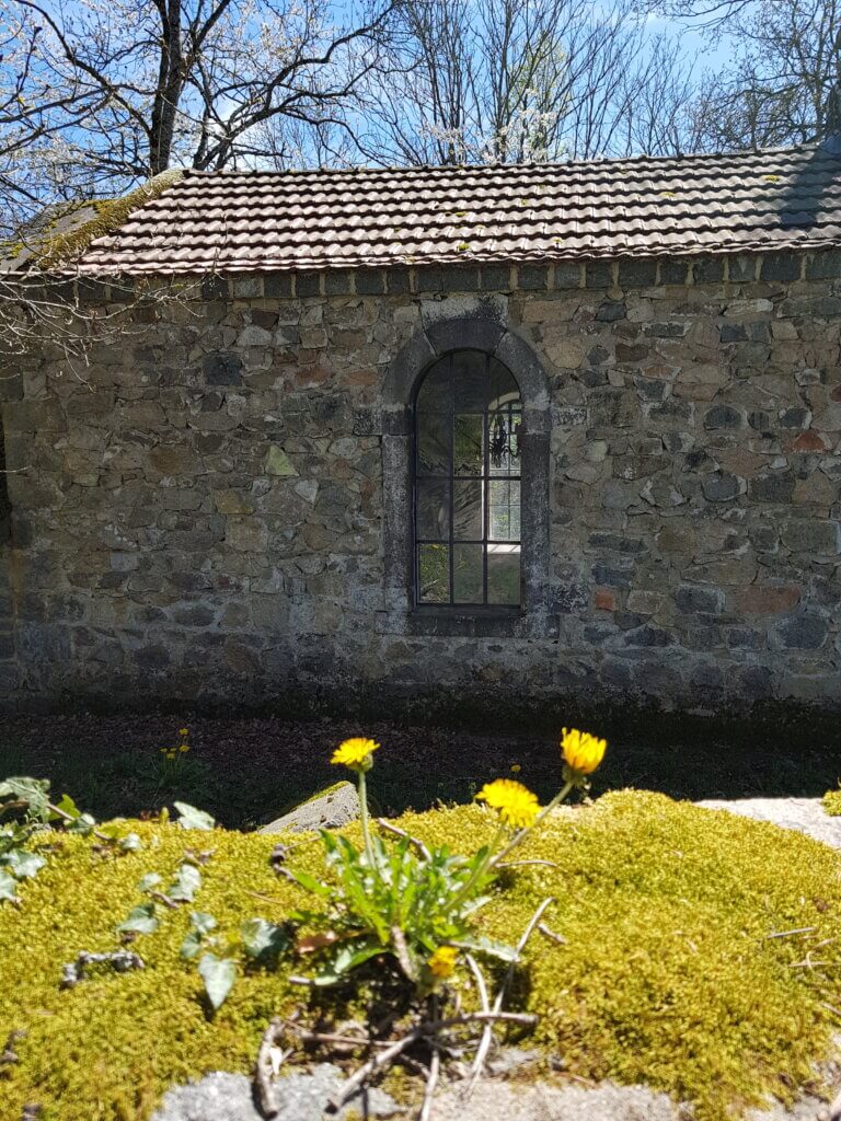 Chapelle Dumas à Ronno