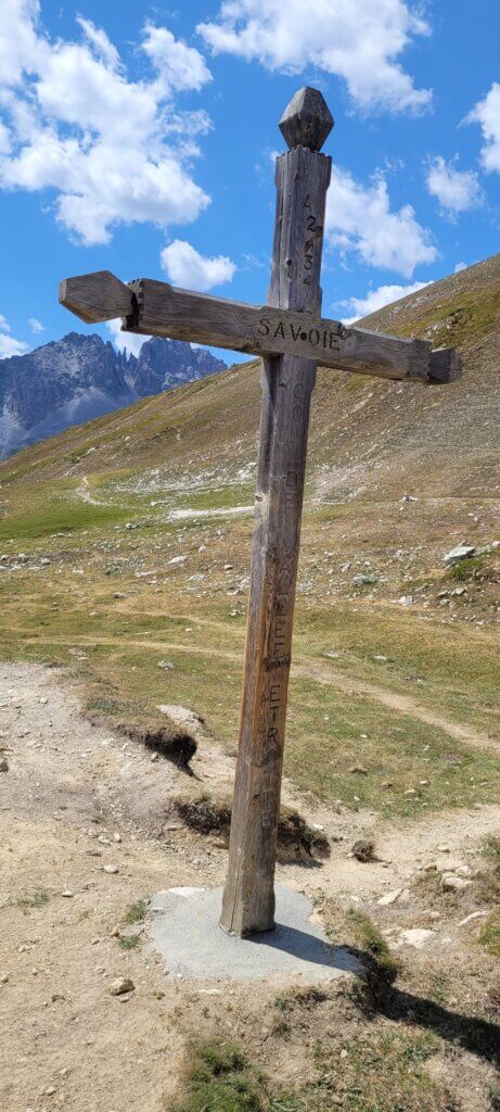 Col de la vallée étroite