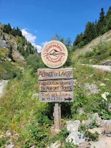 Pancarte pour la fromagerie au Lavoir Pancarte pour la fromagerie au Lavoir