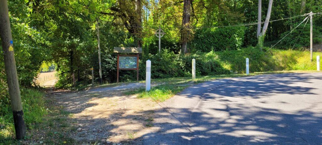 Croisement pour prendre le chemin des écoliers