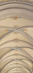 Plafond d'une colonnade voûtée