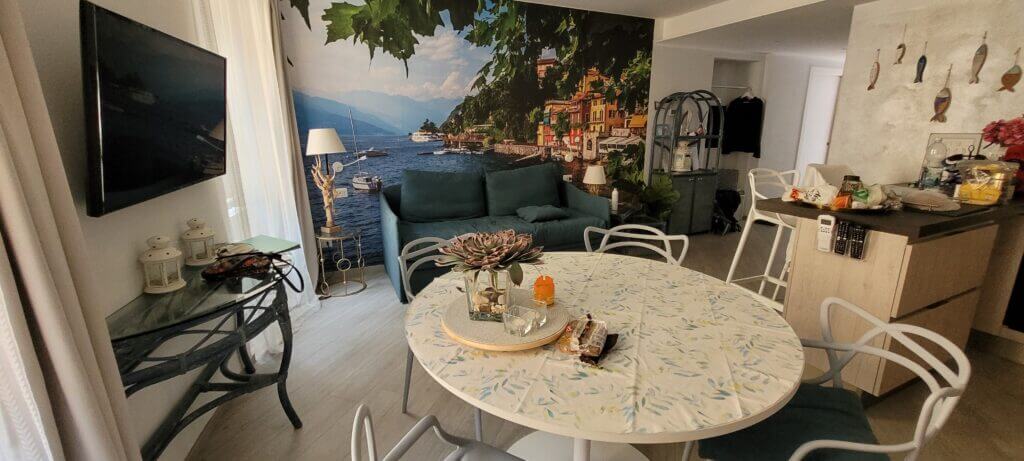 Salon Blue house varenna