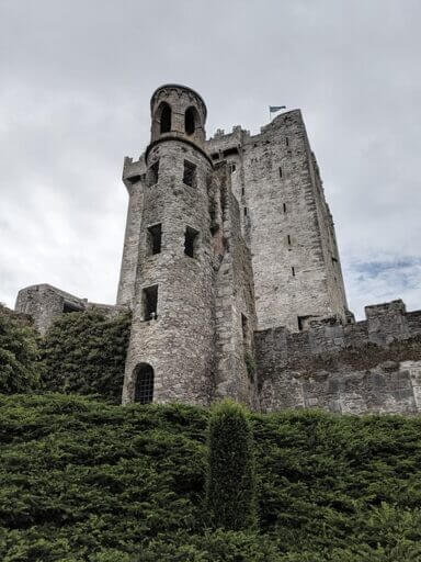 vieilles pierres marcher avec des enfants vieilles pierres marcher avec des enfants