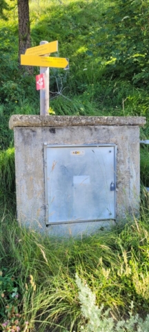 Panneau en direction de La Muande Panneau en direction de La Muande