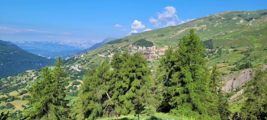 Alpages Tour du Queyrelet Panorama sur les montagnes