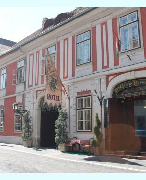 Orszaghaz et Fortuna et Tancsics utca à Budapest