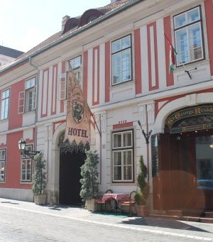 Orszaghaz et Fortuna et Tancsics utca à Budapest