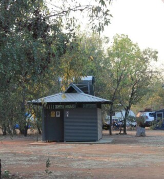 Douche et toilettes du windjana gorge camping en Australie