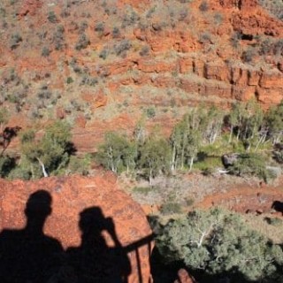jeu d'ombres dans le parc de Karijini en Australie