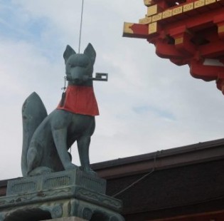 Fushimi-Inari renard protecteur des enfants