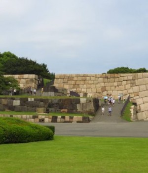 en souvenir du chateau Edo dans les Jardins impériaux