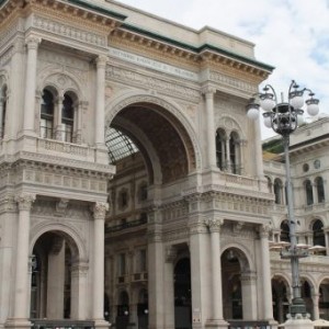 Entrée de la galerie Vittorio Emmanuel II à Milan
