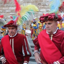 Cérémonie en costume devant le Palzzo Vecchio à Florence (2)