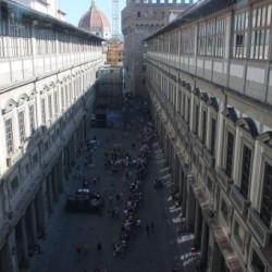 Gallerie des offices à Florence queue pour entrer