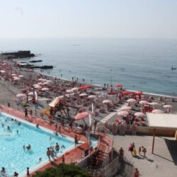 Plage sur le Corso Italia à Gênes