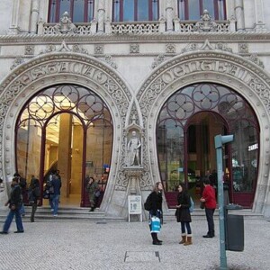 Estraçao do Rossio à Lisbonne
IngolfBLN / CC BY-SA (https://creativecommons.org/licenses/by-sa/2.0) Estraçao do Rossio Lisbonne
